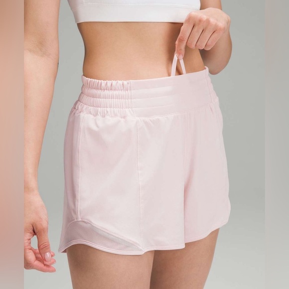 C - Lululemon Hotty Hot High-Rise Lined Short 4"
Flush Pink - Picture 6 of 7